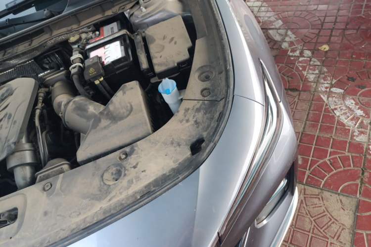Used Hongqi H5 2024 1.5T DCT Smart Connect Flagship Edition Engine Bay Left
