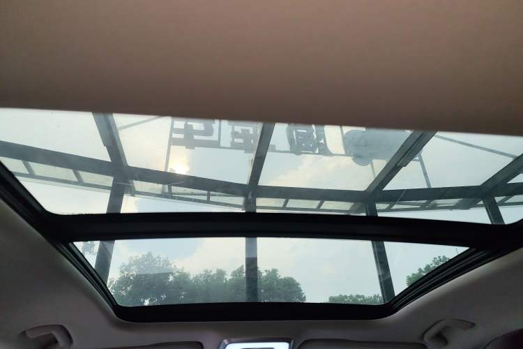 Used Hongqi H5 2024 2.0T Automatic Smart Connect Flagship Edition Headliner