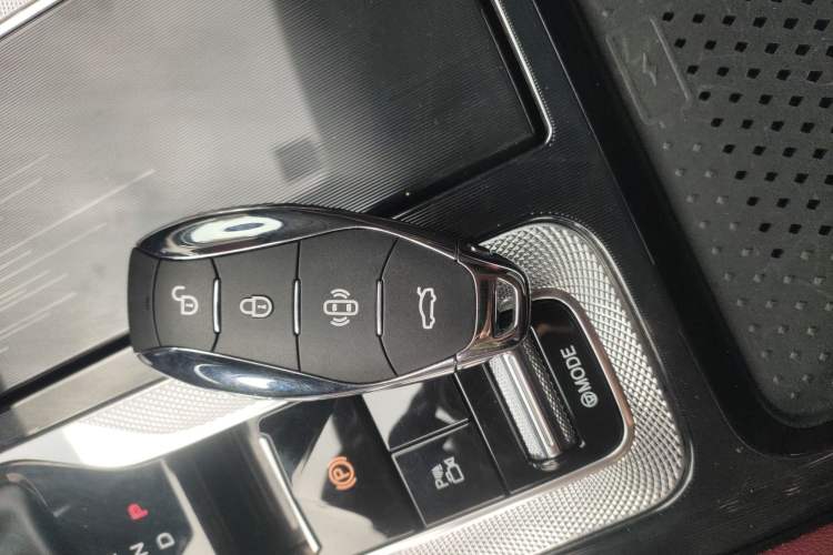 Used Hongqi H5 2024 2.0T Automatic Smart Connect Flagship Edition Interior 1