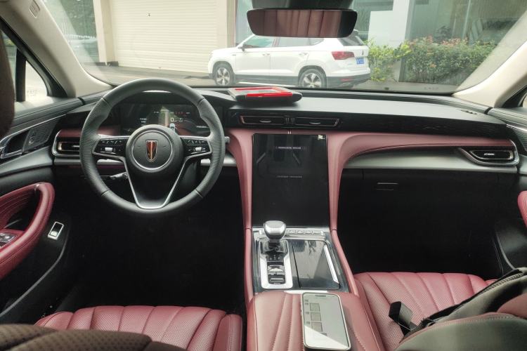 Used Hongqi H5 2024 2.0T Automatic Smart Connect Flagship Edition Interior 2