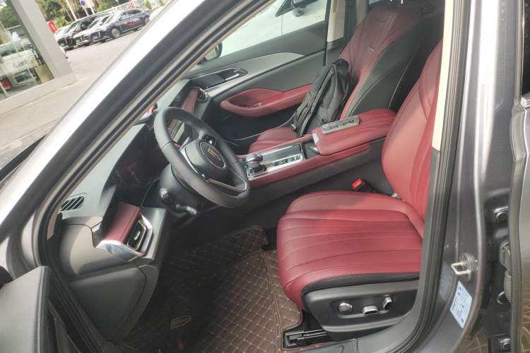 Used Hongqi H5 2024 2.0T Automatic Smart Connect Flagship Edition Left Front Seat