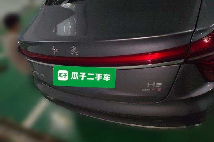 Used Hongqi H5 2024 2.0T Automatic Smart Connect Flagship Edition Rear