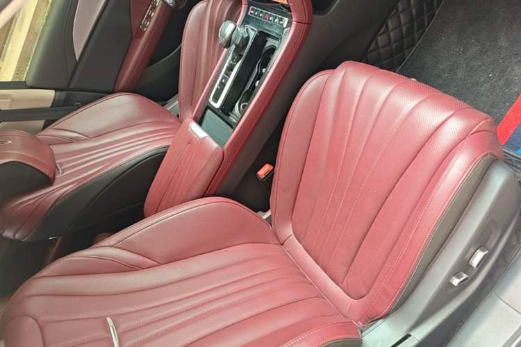 Used Hongqi H5 2024 1.5T DCT Smart Connect Flagship Edition Right Front Seat