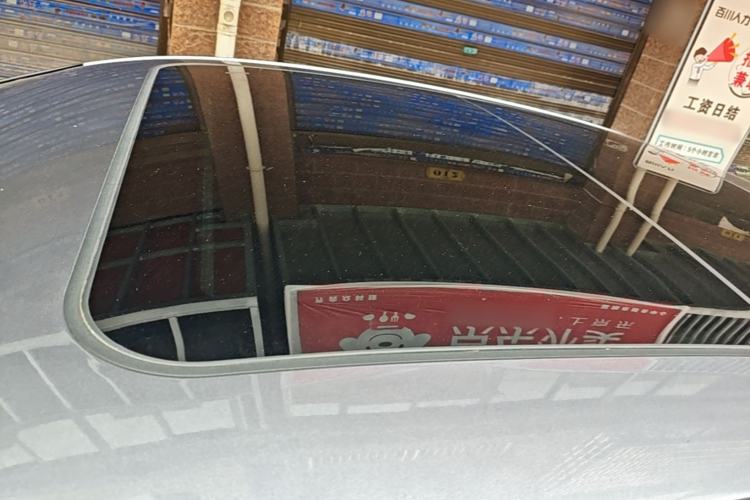 Used Hongqi H5 2024 1.5T DCT Smart Connect Flagship Edition Roof