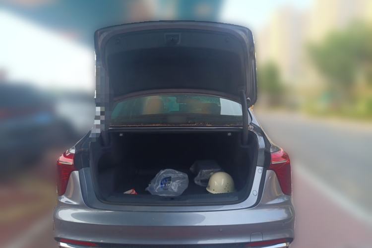 Used Hongqi H5 2024 1.5T DCT Smart Connect Flagship Edition Trunk