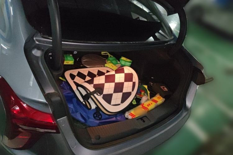 Used Hongqi H5 2024 2.0T Automatic Smart Connect Flagship Edition Trunk