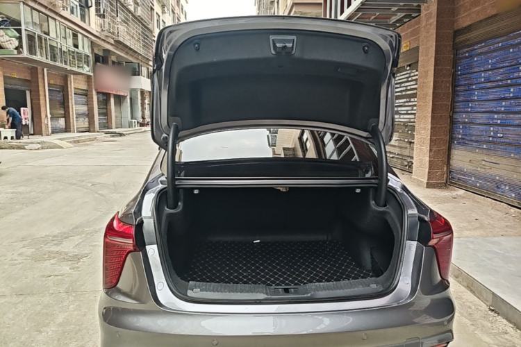 Used Hongqi H5 2024 1.5T DCT Smart Connect Flagship Edition Trunk