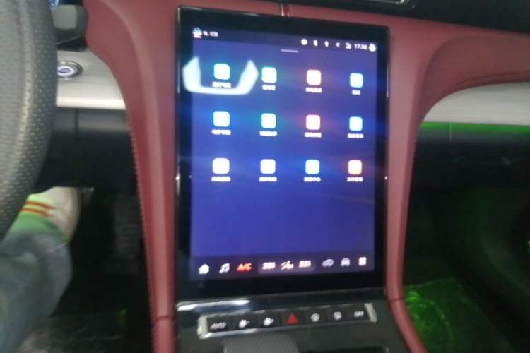 Used Hongqi H5 2024 2.0T Automatic Smart Connect Flagship Edition Audio And AC Panel