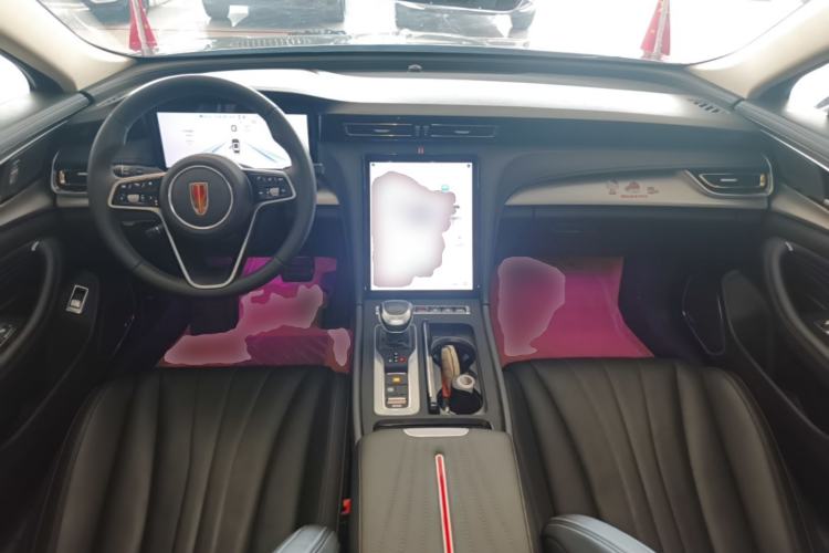 Used Hongqi H5 2024 2.0T Automatic Smart Connect Flagship Edition Center Console