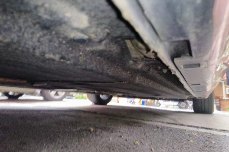 Used Hongqi H5 2024 2.0T Automatic Smart Connect Flagship Edition Chassis Rear Right