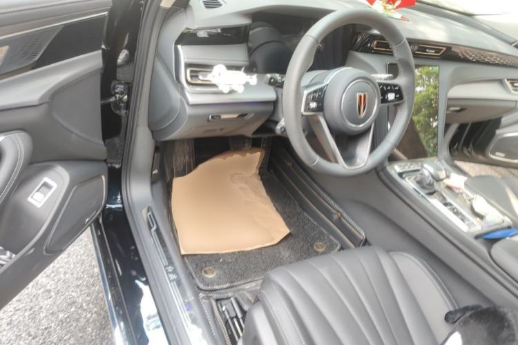 Used Hongqi H5 2024 2.0T Automatic Smart Connect Flagship Edition Driver Seat