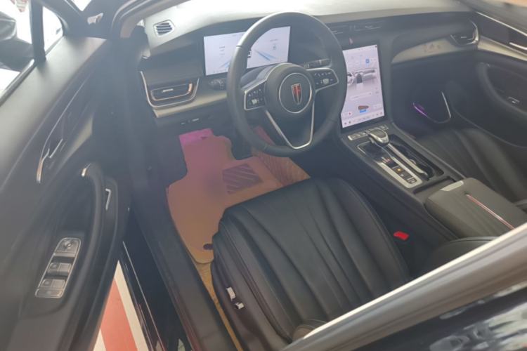 Used Hongqi H5 2024 2.0T Automatic Smart Connect Flagship Edition Driver Seat