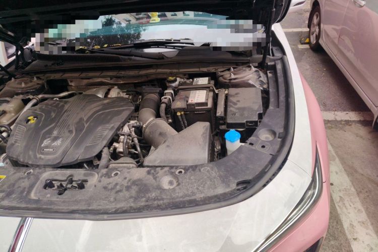 Used Hongqi H5 2024 2.0T Automatic Smart Connect Flagship Edition Engine Bay Left