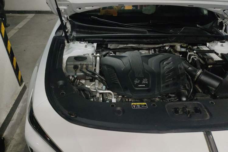Used Hongqi H5 2024 1.5T DCT Smart Connect Flagship Edition Engine Bay Right