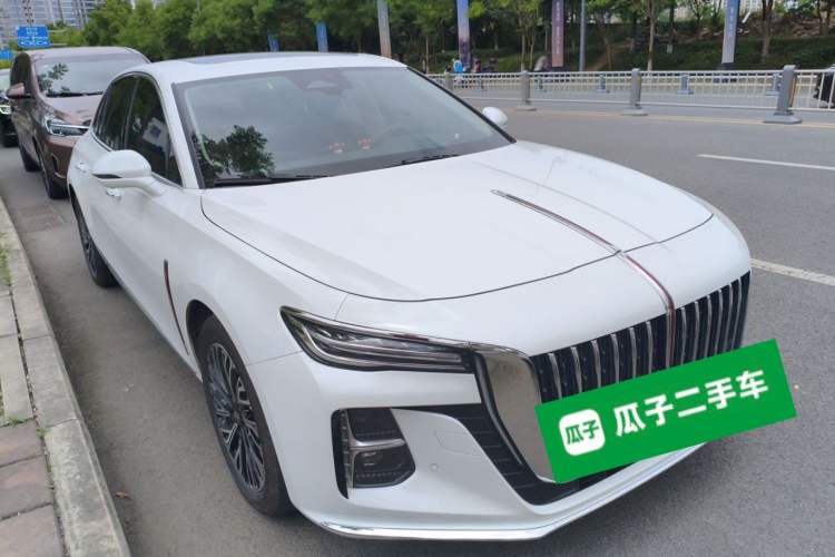 Used Hongqi H5 2024 2.0T Automatic Smart Connect Flagship Edition Front Right 45 Deg