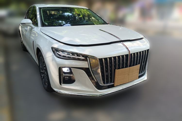 Used Hongqi H5 2024 2.0T Automatic Smart Connect Flagship Edition Front Right 45 Deg