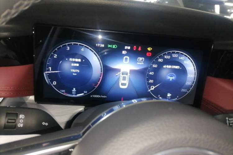 Used Hongqi H5 2024 2.0T Automatic Smart Connect Flagship Edition Instrument Cluster