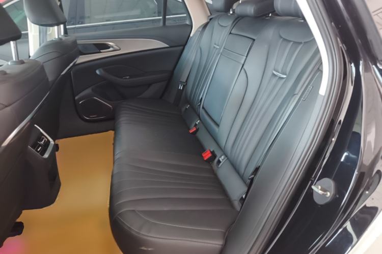 Used Hongqi H5 2024 2.0T Automatic Smart Connect Flagship Edition Left Rear Seat