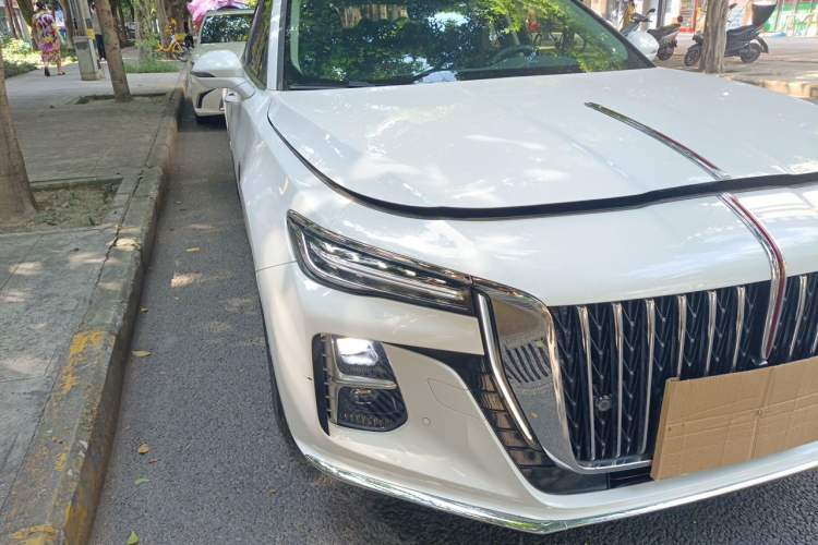 Used Hongqi H5 2024 2.0T Automatic Smart Connect Flagship Edition Right Front Headlight