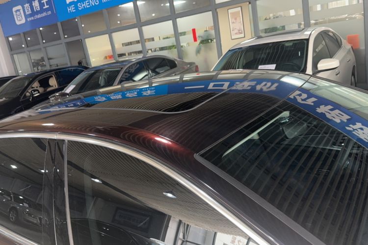 Used Hongqi H5 2024 2.0T Automatic Smart Connect Flagship Edition Roof