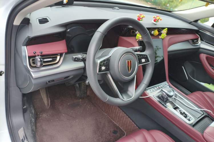 Used Hongqi H5 2024 2.0T Automatic Smart Connect Flagship Edition Steering Wheel