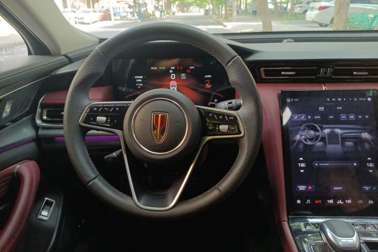 Used Hongqi H5 2024 2.0T Automatic Smart Connect Flagship Edition Steering Wheel