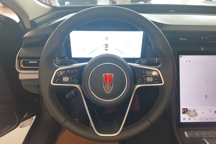 Used Hongqi H5 2024 2.0T Automatic Smart Connect Flagship Edition Steering Wheel