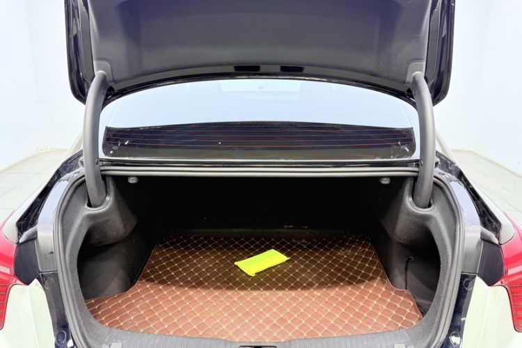 Used Hongqi H5 2024 2.0T Automatic Smart Connect Flagship Edition Trunk