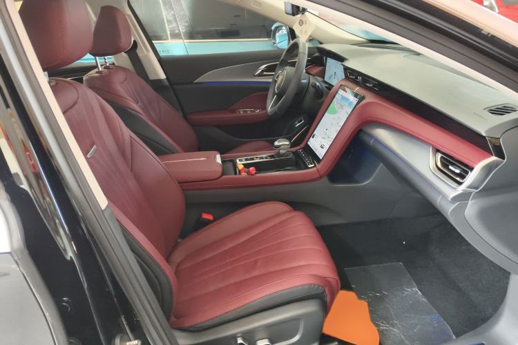 Used Hongqi H5 2024 2.0T Automatic Smart Connect Flagship Edition Right Front Seat