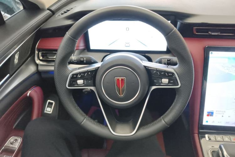 Used Hongqi H5 2024 2.0T Automatic Smart Connect Flagship Edition Steering Wheel