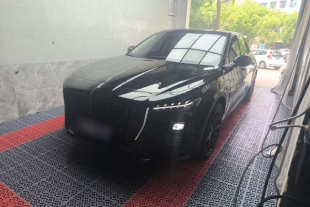 Used Hongqi H5 2025 Model 2.0T Automatic Xuan Ying 2 Million Units Commemorative Edition