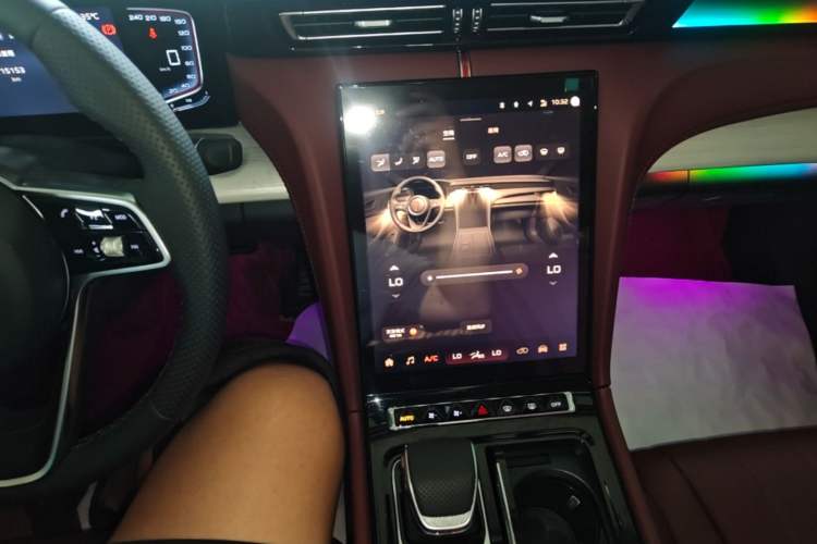 Used Hongqi H5 2025 1.5T DCT Qiyun 500 000th Unit Commemorative Edition Audio And AC Panel