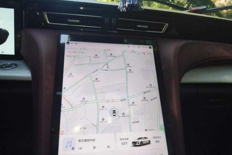 Used Hongqi H5 2025 2.0T Automatic Flag Edition – 500 000 Units Commemorative Version Audio And AC Panel