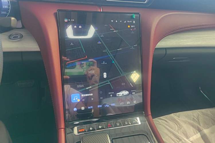 Used Hongqi H5 2025 2.0T Automatic Flag Edition – 500 000 Units Commemorative Version Audio And AC Panel