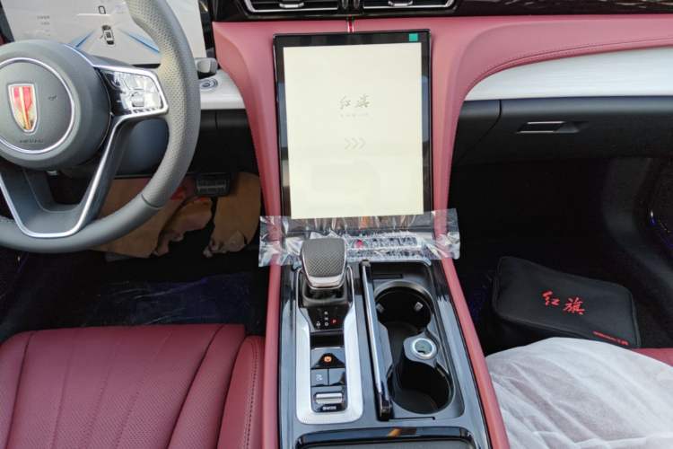 Used Hongqi H5 2025 2.0T Automatic Flag Edition – 500 000 Units Commemorative Version Audio And AC Panel