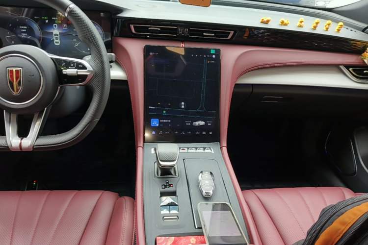 Used Hongqi H5 2025 2.0T Automatic Xuan Ying Edition Audio And AC Panel