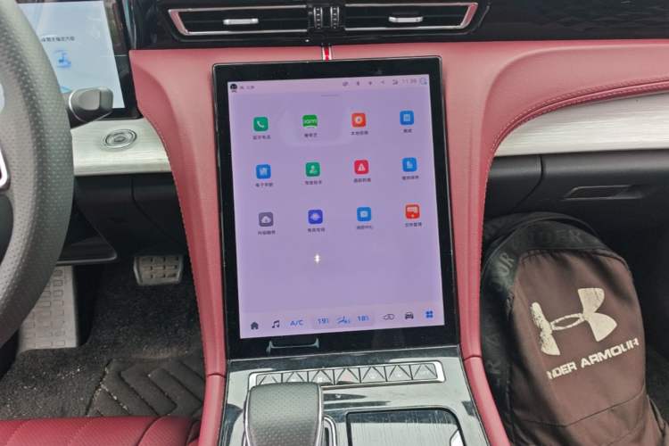 Used Hongqi H5 2025 2.0T Automatic Flag Edition – 500 000 Units Commemorative Version Audio And AC Panel