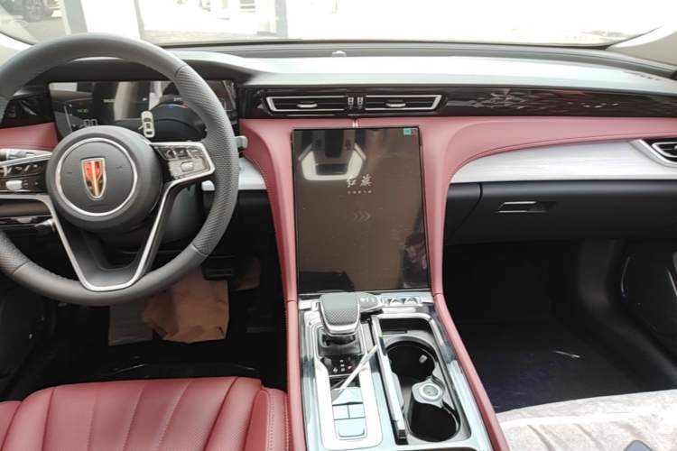 Used Hongqi H5 2025 1.5T DCT Qiyun 500 000th Unit Commemorative Edition Audio And AC Panel