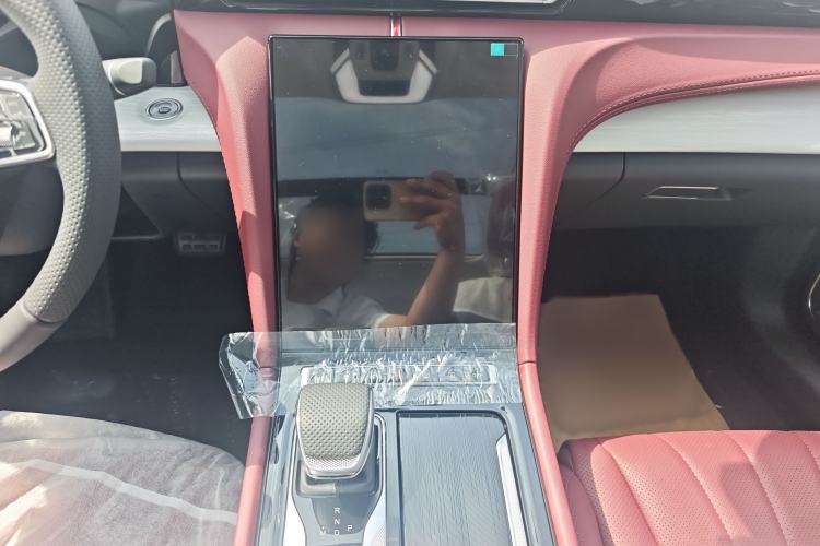 Used Hongqi H5 2025 2.0T Automatic Flag Edition – 500 000 Units Commemorative Version Audio And AC Panel