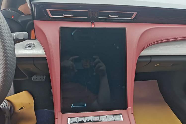 Used Hongqi H5 2025 1.5T DCT Qiyun 500 000th Unit Commemorative Edition Audio And AC Panel