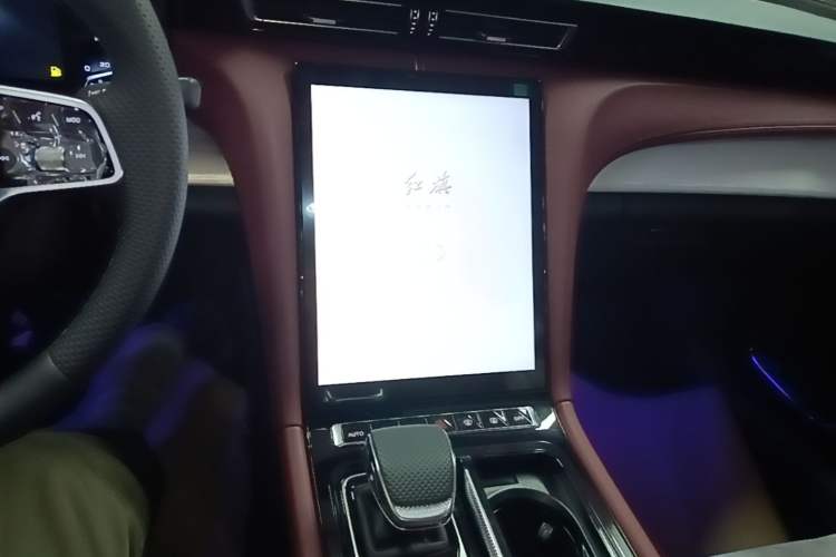 Used Hongqi H5 2025 1.5T DCT Qiyun 500 000th Unit Commemorative Edition Audio And AC Panel