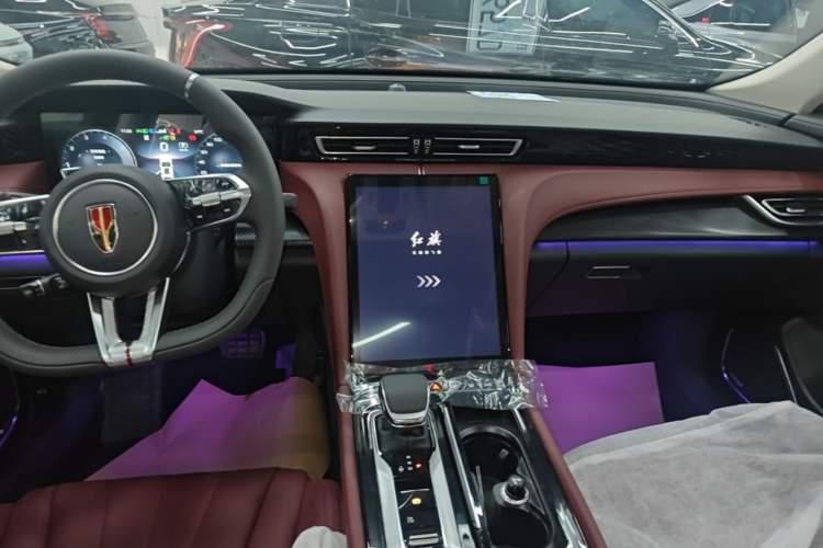 Used Hongqi H5 2025 2.0T Automatic Xuan Ying Edition Audio And AC Panel