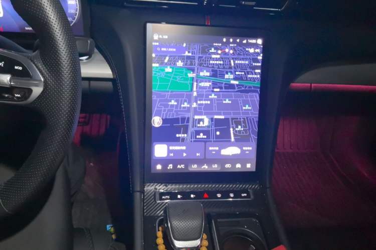 Used Hongqi H5 2025 2.0T Automatic Xuan Ying Edition Audio And AC Panel