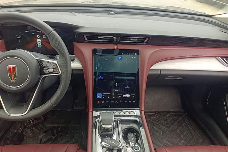 Used Hongqi H5 2025 2.0T Automatic Flag Edition – 500 000 Units Commemorative Version Audio And AC Panel