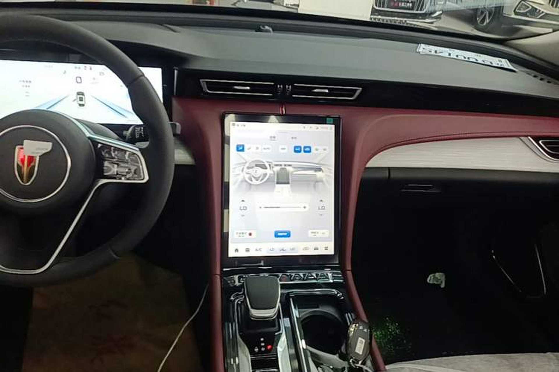 Used Hongqi H5 2025 2.0T Automatic Flag Edition – 500 000 Units Commemorative Version Audio And AC Panel