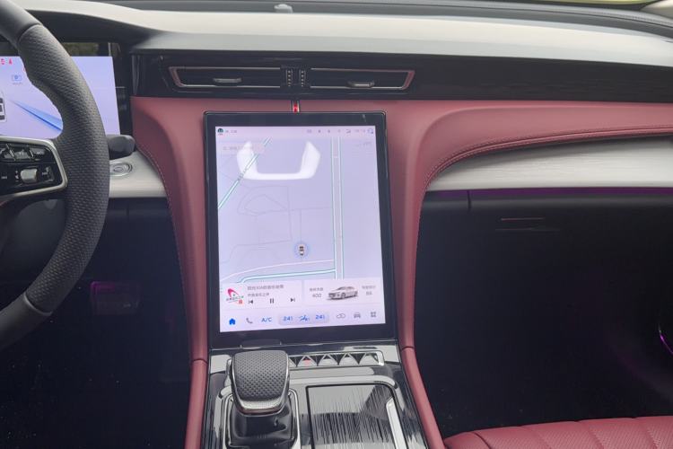 Used Hongqi H5 2025 2.0T Automatic Flag Edition – 500 000 Units Commemorative Version Audio And AC Panel