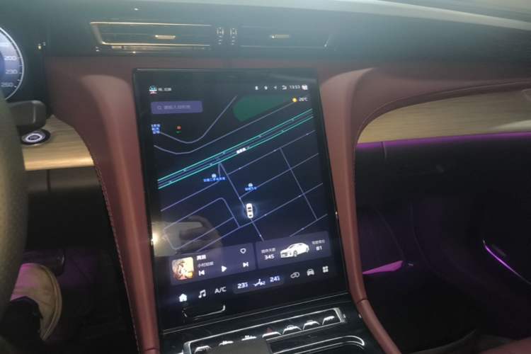 Used Hongqi H5 2025 2.0T Automatic Flag Edition – 500 000 Units Commemorative Version Audio And AC Panel