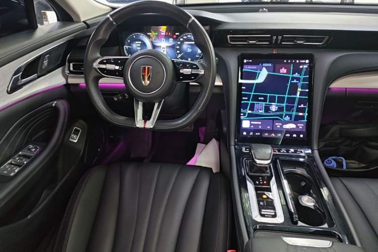 Used Hongqi H5 2025 2.0T Automatic Xuan Ying Edition Audio And AC Panel