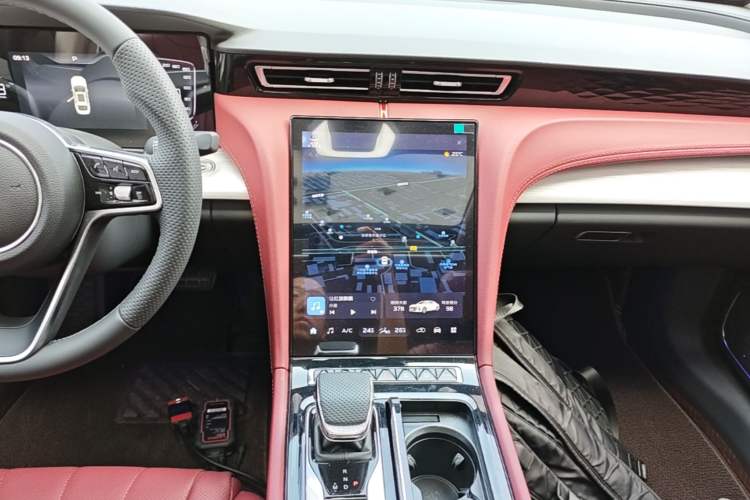 Used Hongqi H5 2025 1.5T DCT Qiyun 500 000th Unit Commemorative Edition Audio And AC Panel