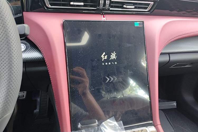 Used Hongqi H5 2025 Model 2.0T Automatic Xuan Ying 2 Million Units Commemorative Edition Audio And AC Panel